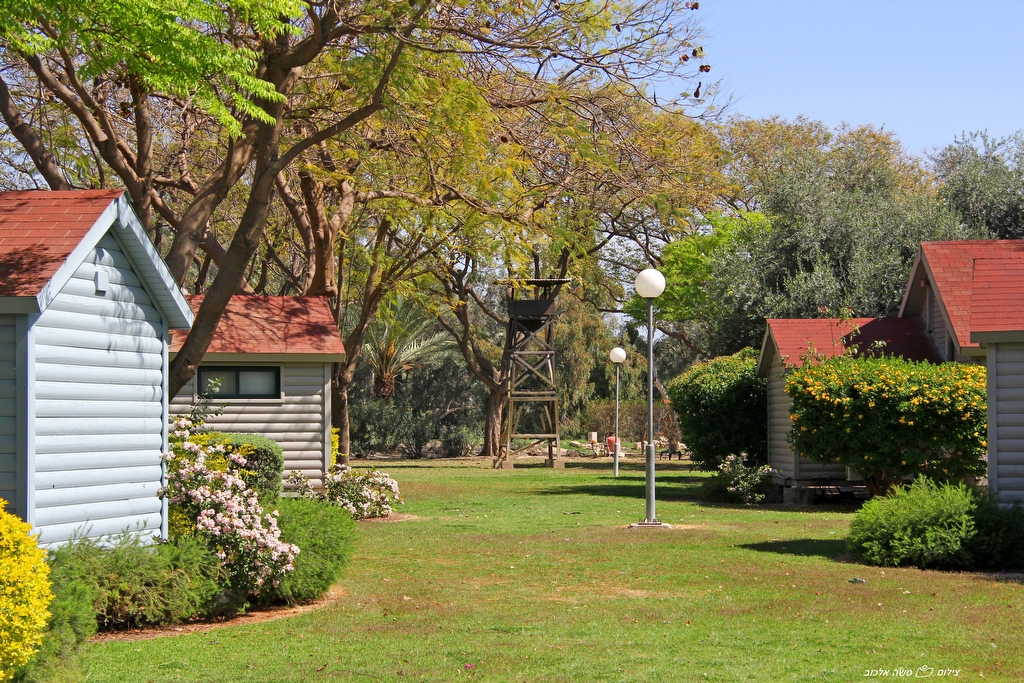 בקתות משפחתיות